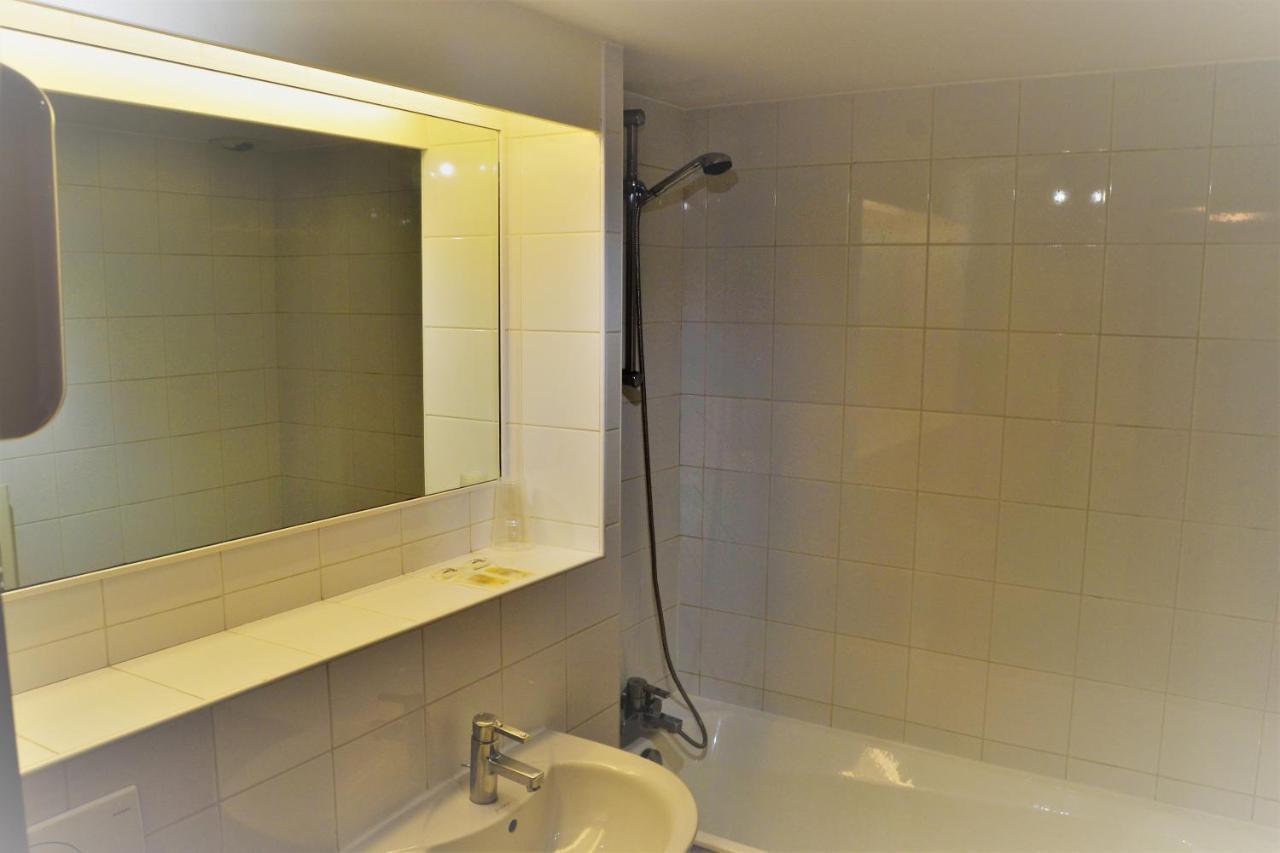 Hotel De France Creil Chantilly Экстерьер фото